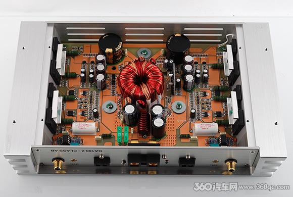 战力爆表！意大利TEC大地之神系列功放GA180.2测评